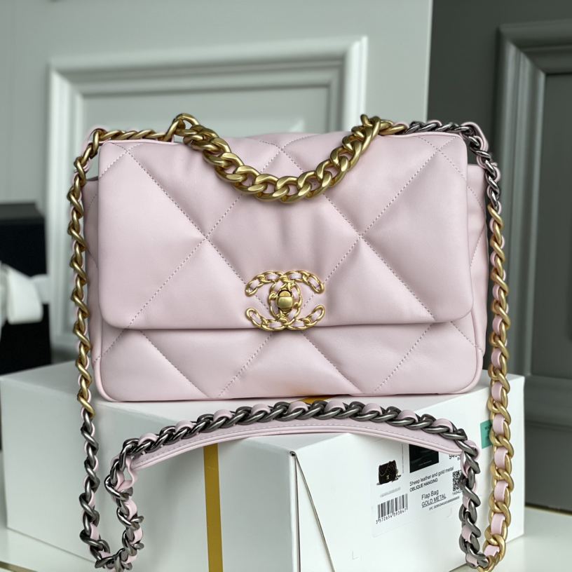 Chanel 19 Bags - Click Image to Close